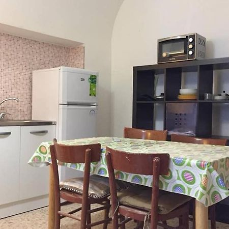 Historic Apartment In Centre Of City 100M To Sea Monopoli Exterior photo
