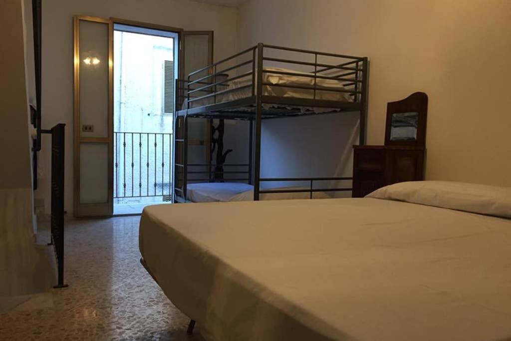Historic Apartment In Centre Of City 100M To Sea Monopoli Exterior photo