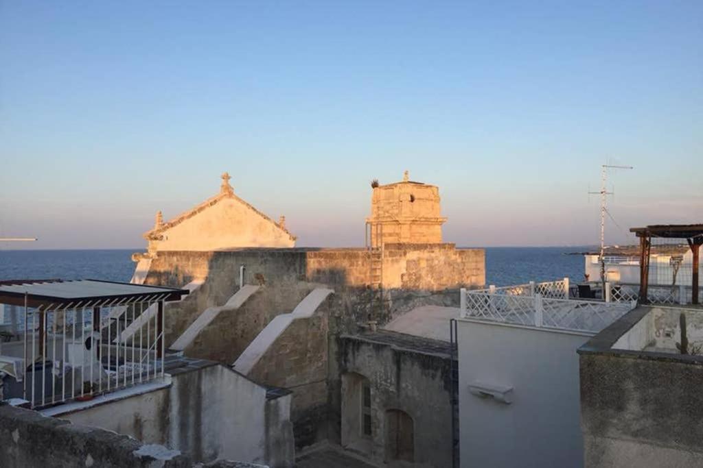 Historic Apartment In Centre Of City 100M To Sea Monopoli Exterior photo